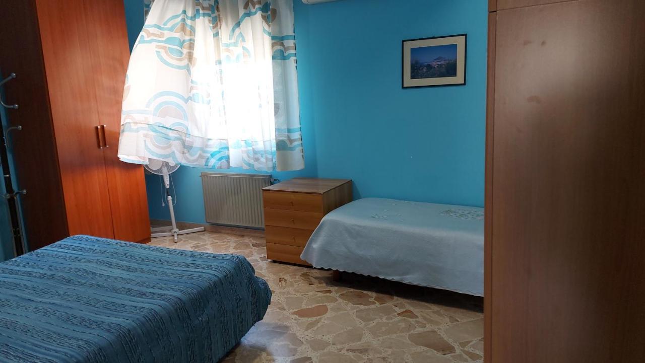 Casa Floridea -Mediterranea Sicilia Apt Чефалу Екстериор снимка