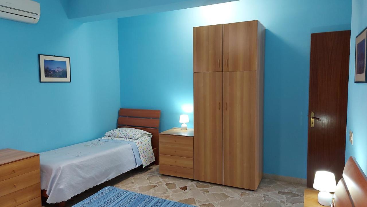 Casa Floridea -Mediterranea Sicilia Apt Чефалу Екстериор снимка
