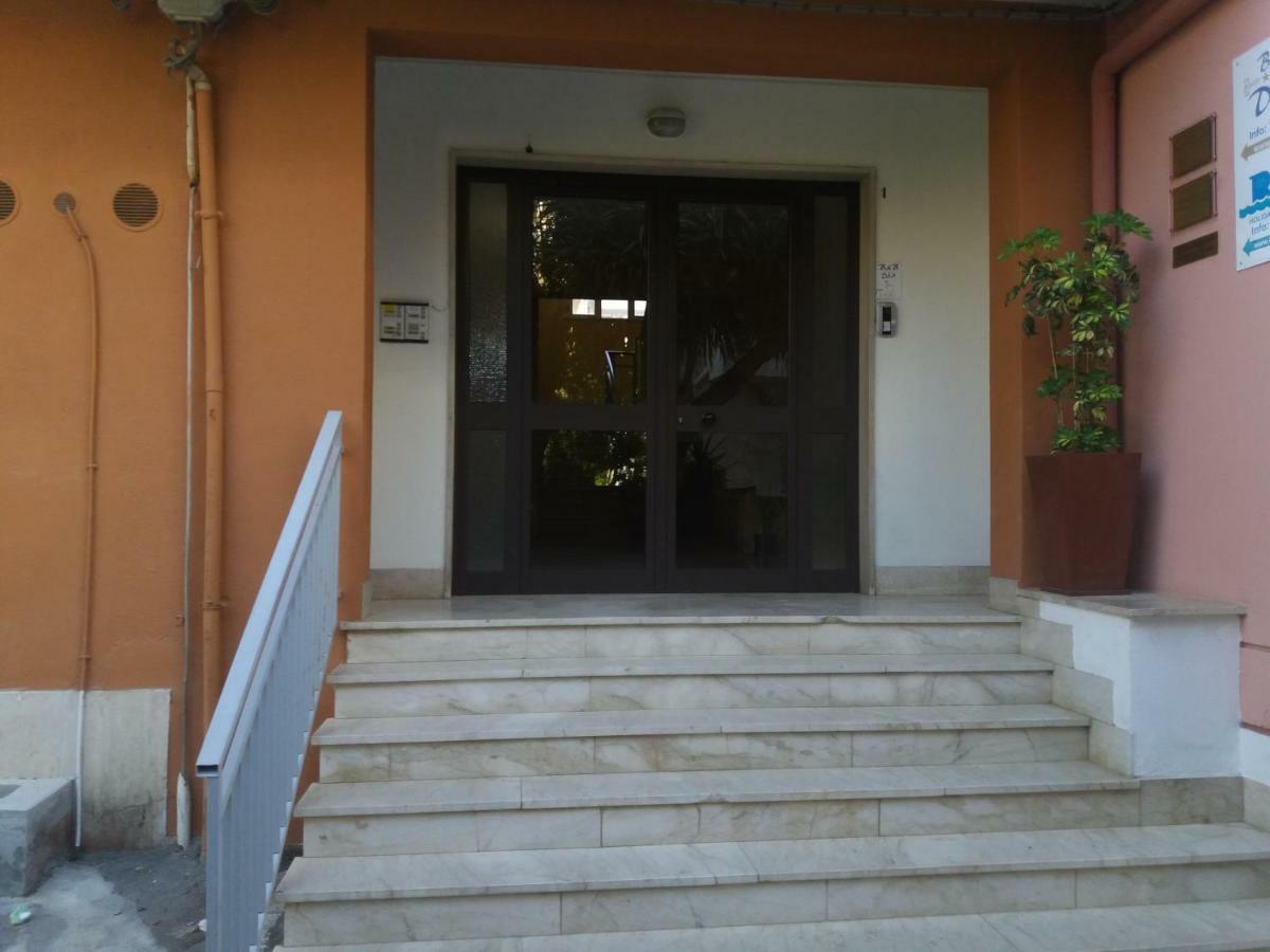 Casa Floridea -Mediterranea Sicilia Apt Чефалу Екстериор снимка